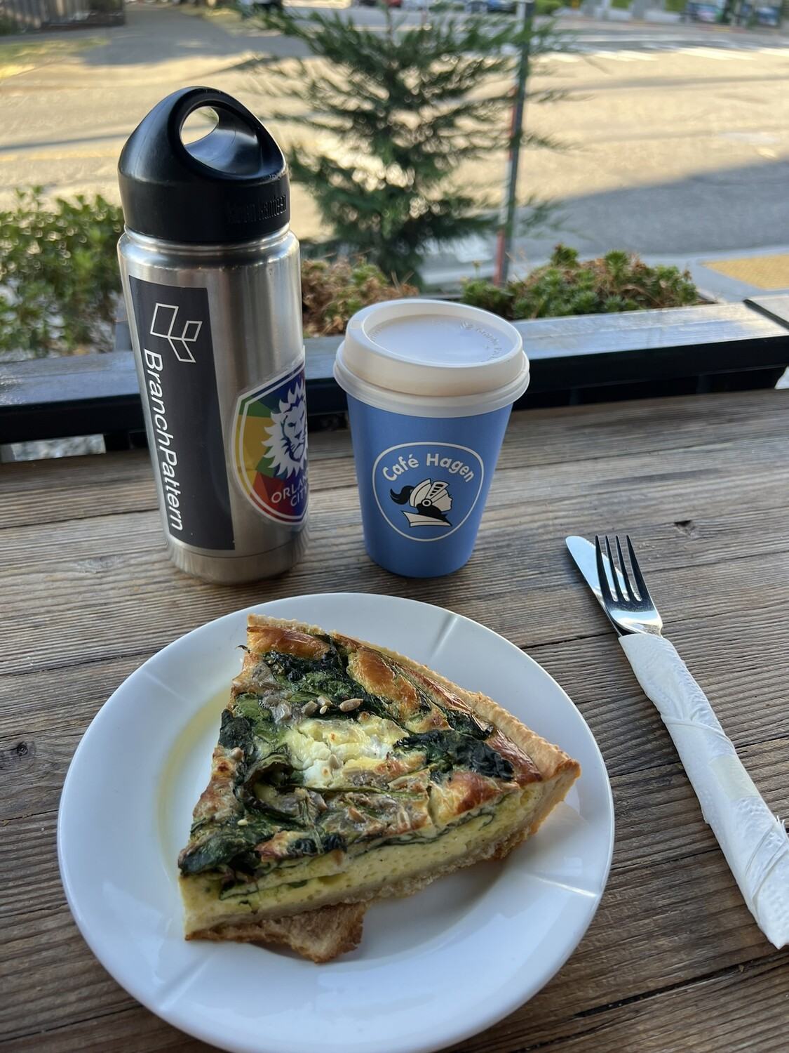 Breakfast before hiking, at Cafe Hagen. I do so love a good quiche.