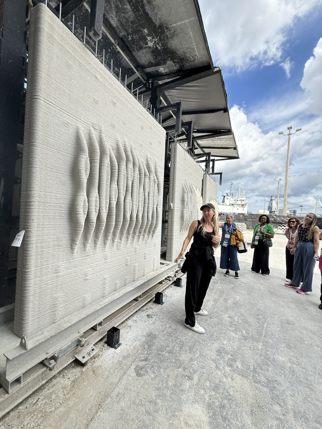 Living Seawalls™ are a 1:1 replacement for standard concrete seawalls. They are structurally identical to traditional concrete seawall panels, but also feature biomimicry designs and environmentally friendly material.